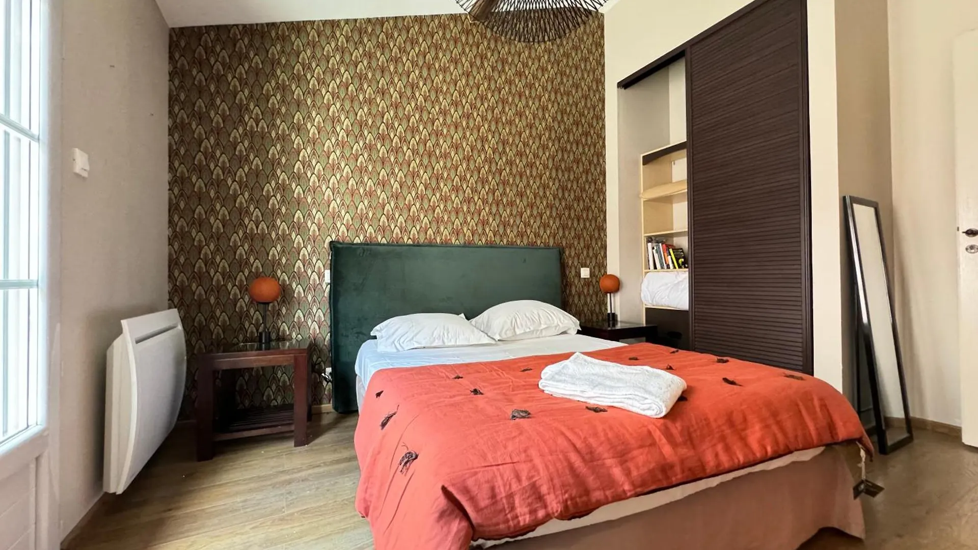 Jolie Maison La Havane Avec Terrasse Plein Sud Βισύ 0*,  Γαλλία